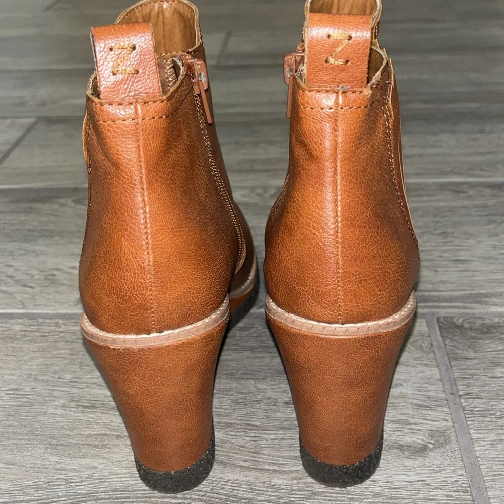Zodiac Women’s 4” Indigo Wedge Booties size 9.5 NWT